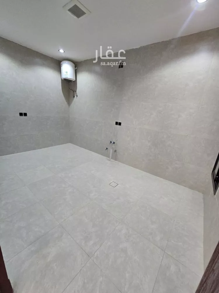 Floor for Sale in Riyadh Ash Sharq 11