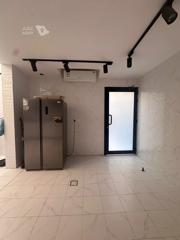 فيلا للإيجار في شارع الخطيب التبريزي ، حي عكاظ ، الرياض ، منطقة الرياض 12