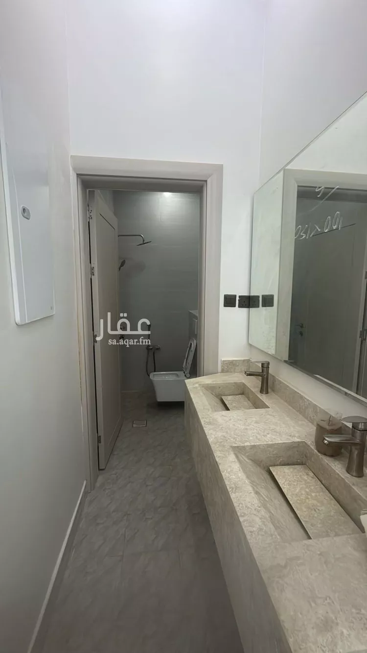 دور للبيع في شارع رقم 151, حي الجنادرية, مدينة الرياض, منطقة الرياض 8