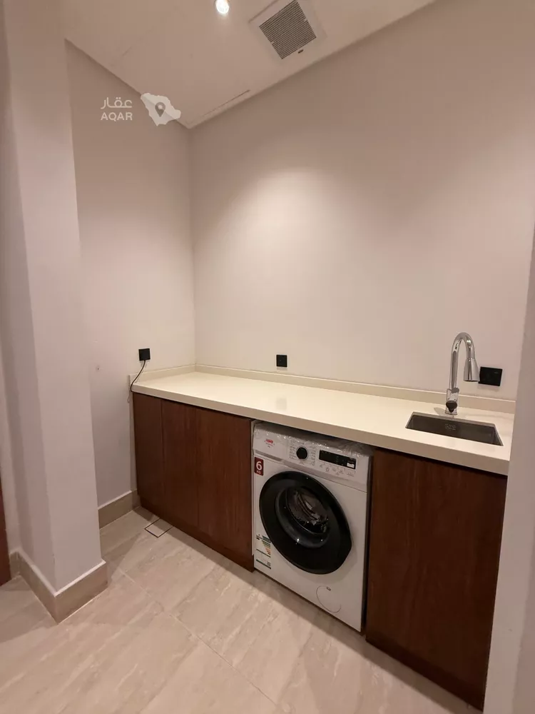 شقة للإيجار في شارع زينب بنت جحش, حي الروضة, مدينة الرياض, منطقة الرياض 8