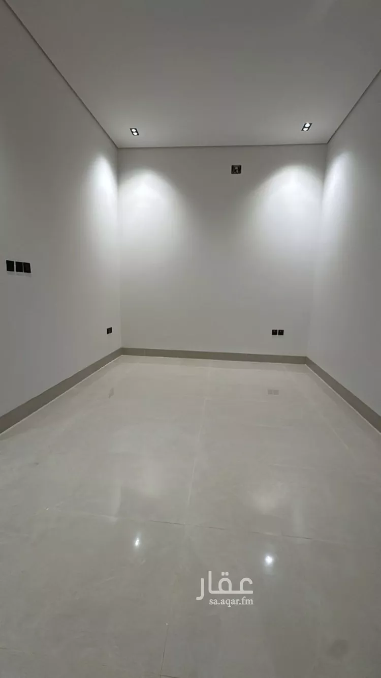 فيلا للبيع في شارع خالد بن سعيد, حي السلام, مدينة الرياض, منطقة الرياض صورة 4