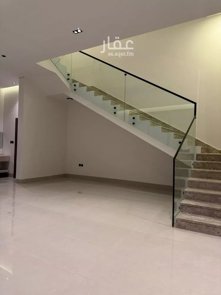 فيلا للبيع في شارع خالد بن سعيد, حي السلام, مدينة الرياض, منطقة الرياض صورة 3