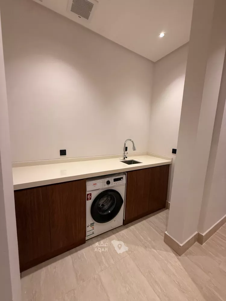 شقة للإيجار في شارع زينب بنت جحش, حي الروضة, مدينة الرياض, منطقة الرياض 7