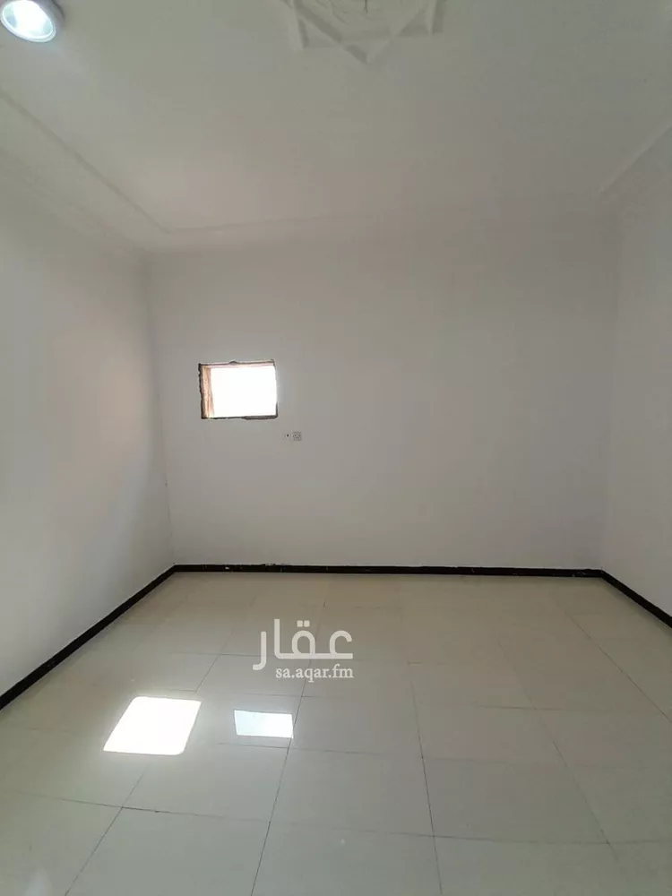 شقة للإيجار في شارع سعيد بن العاص, حي العزيزية الثاني, مدينة الاحساء, المنطقة الشرقية صورة 3