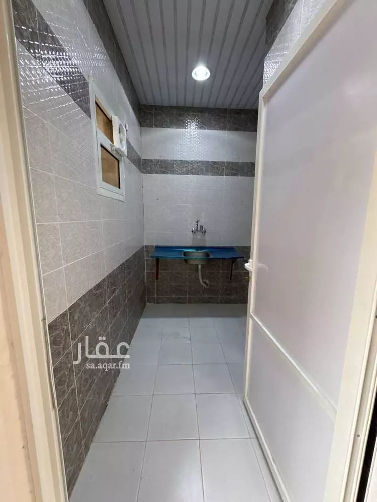 شقة للإيجار في شارع الملك سلمان بن عبد العزيز, حي الزهور, مدينة سكاكا, منطقة الجوف صورة 3