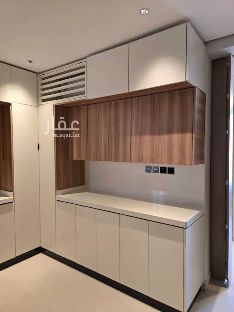 Floor for Rent in Riyadh Al Arid 17