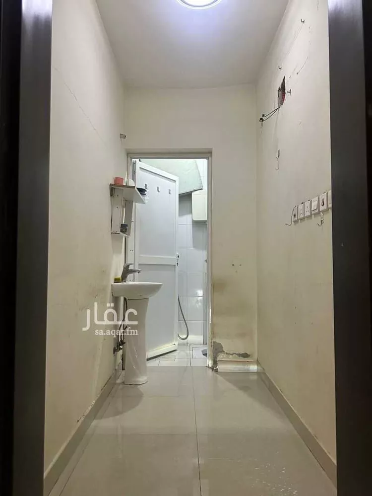 غرفة للإيجار في شارع فضيلة السيد محمد شكري, حي النرجس, مدينة الرياض, منطقة الرياض