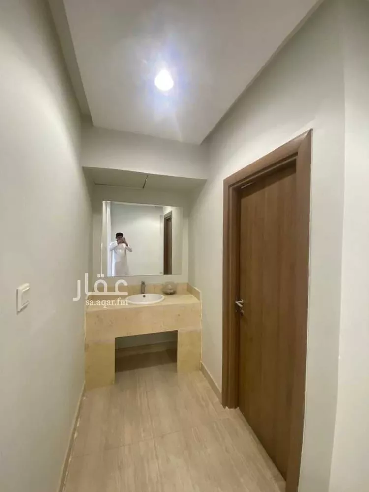 شقة للبيع في شارع محمد بن عباد, حي مطار الملك خالد الدولي, مدينة الرياض, منطقة الرياض 9
