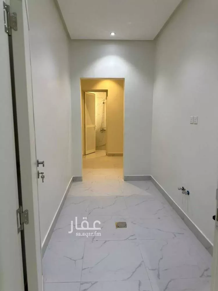 فيلا للبيع في شارع محمد بن عمر شيخان, حي العارض, مدينة الرياض, منطقة الرياض صورة 3