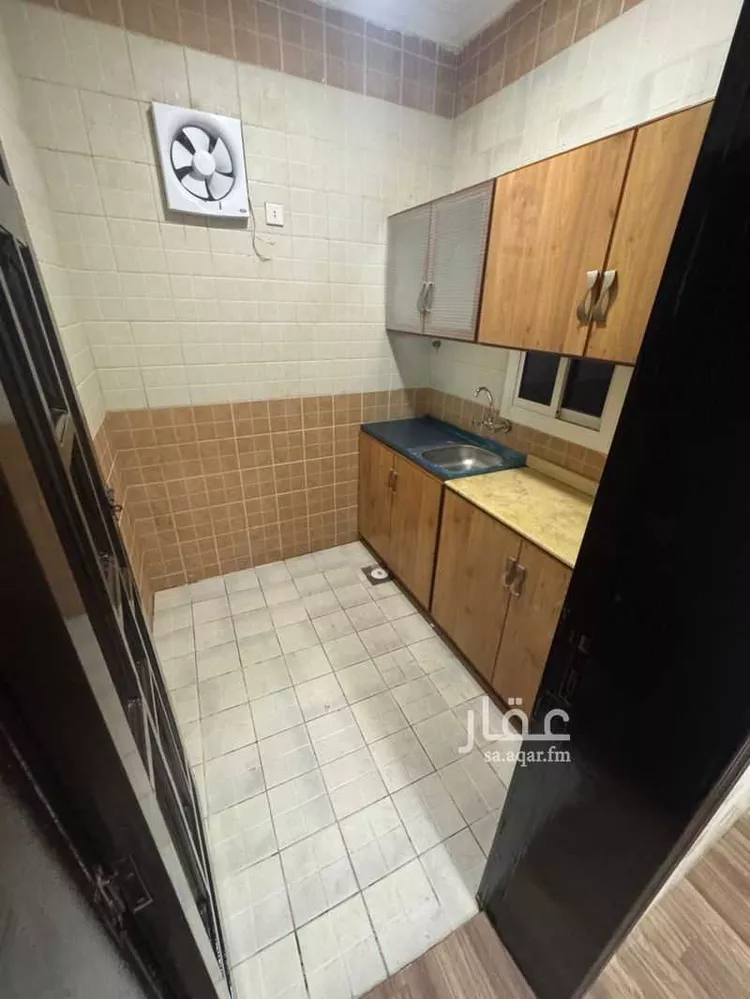 شقة للإيجار في شارع الحارث بن ثابت الخزرج, حي المطار, مدينة جازان, منطقة جازان صورة 5