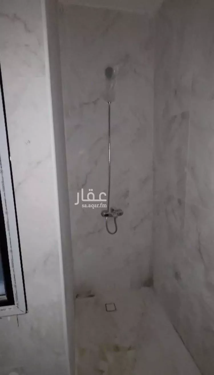 عمارة للإيجار في شارع التعاطف, حي العقربية, مدينة الخبر, المنطقة الشرقية 9