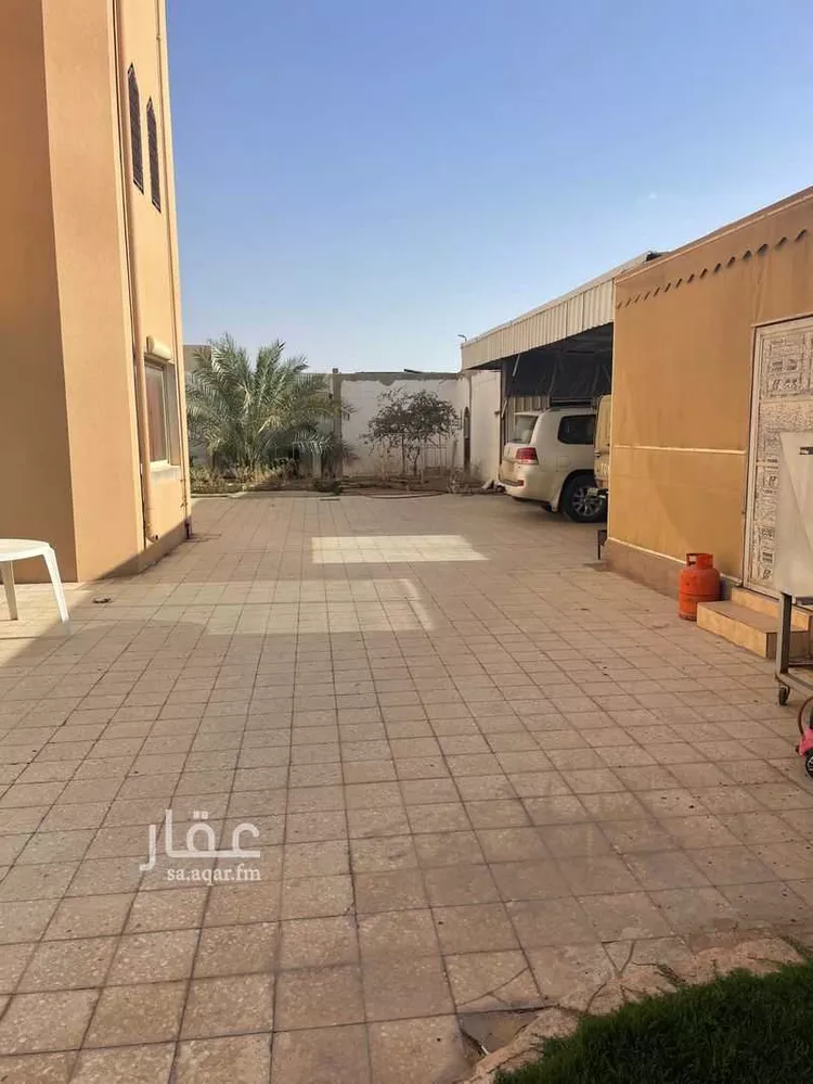 فيلا للبيع في شارع صالح بن علي, حي وسط المدينة, مدينة عنيزة, منطقة القصيم صورة 2