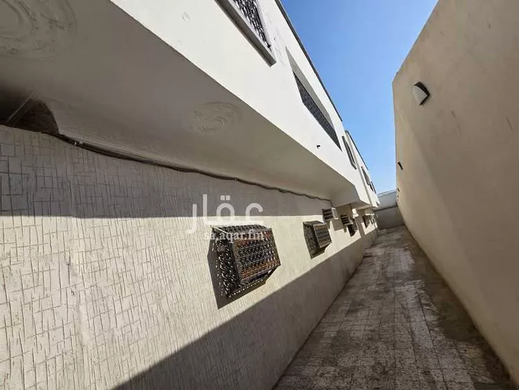 فيلا للبيع في شارع حوش ابن مسلم الثقفي, حي الملك فهد, مدينة المدينة المنورة, منطقة المدينة المنورة 21