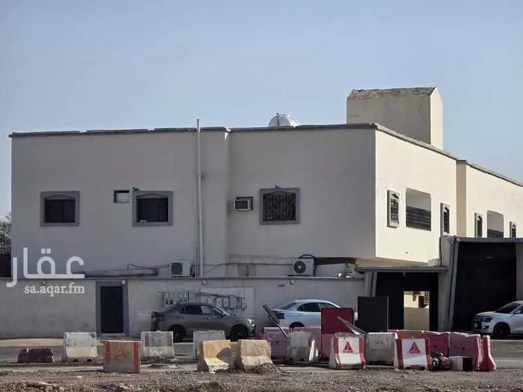فيلا للبيع في شارع حوش ابن مسلم الثقفي, حي الملك فهد, مدينة المدينة المنورة, منطقة المدينة المنورة 30