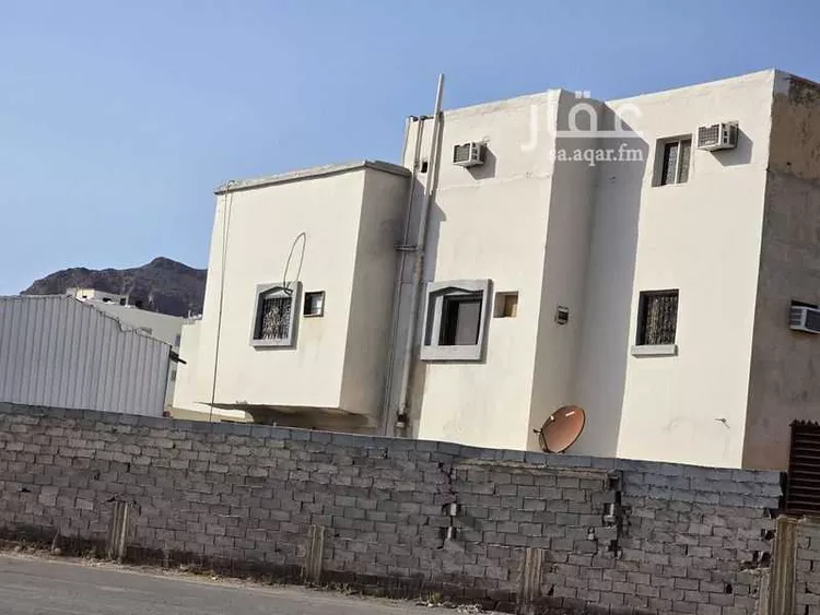 فيلا للبيع في شارع حوش ابن مسلم الثقفي, حي الملك فهد, مدينة المدينة المنورة, منطقة المدينة المنورة 10