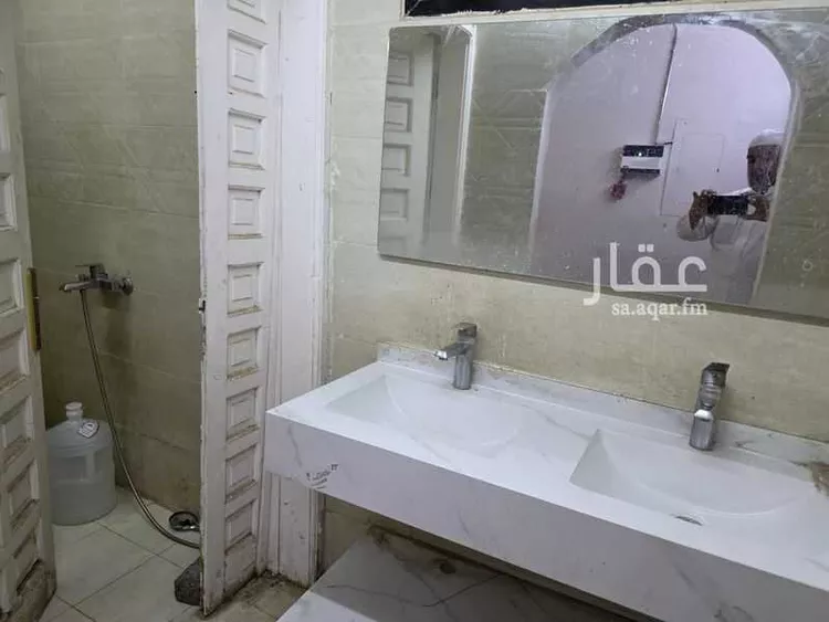 فيلا للبيع في شارع حوش ابن مسلم الثقفي, حي الملك فهد, مدينة المدينة المنورة, منطقة المدينة المنورة 26