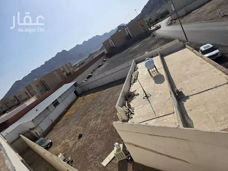 فيلا للبيع في شارع حوش ابن مسلم الثقفي, حي الملك فهد, مدينة المدينة المنورة, منطقة المدينة المنورة 9