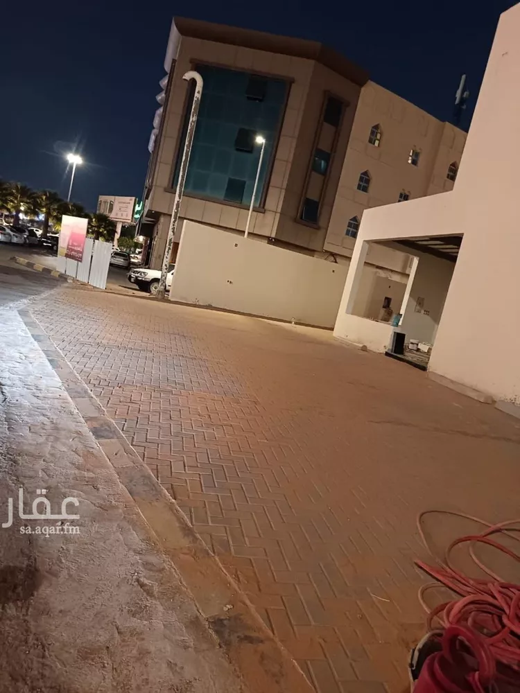 محل للإيجار في شارع أحمد التلمساني, حي الفاخرية, مدينة عنيزة, منطقة القصيم صورة 3