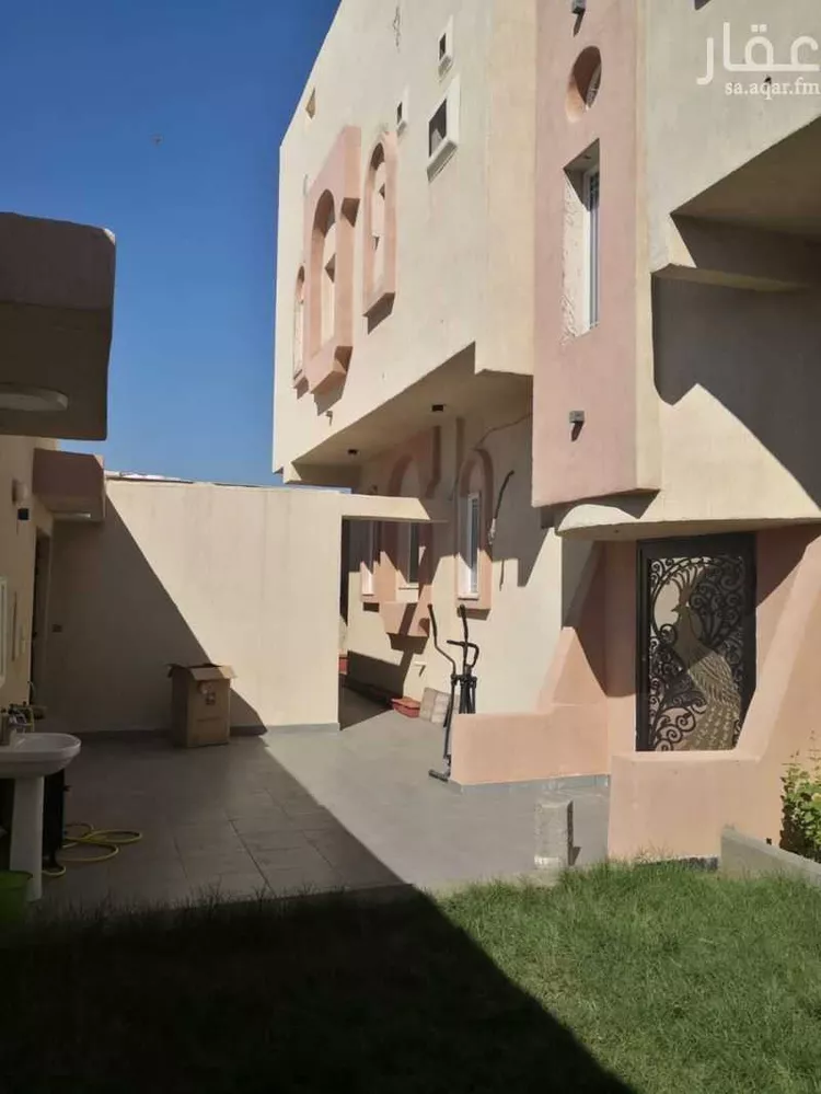 فيلا للبيع في حي نبلاء ، المدينة المنورة صورة 3