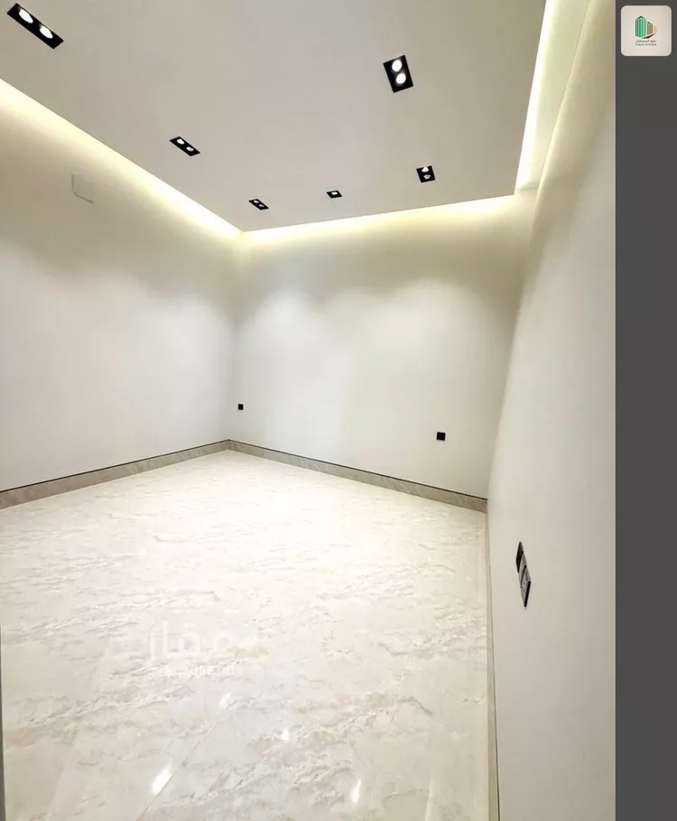 فيلا للبيع في شارع وادي الساحل, حي الرمال, مدينة الرياض, منطقة الرياض صورة 2