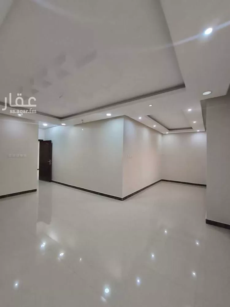 فيلا للبيع في شارع حبيب ابن حباشه, حي طيبة, مدينة الدمام, المنطقة الشرقية صورة 3