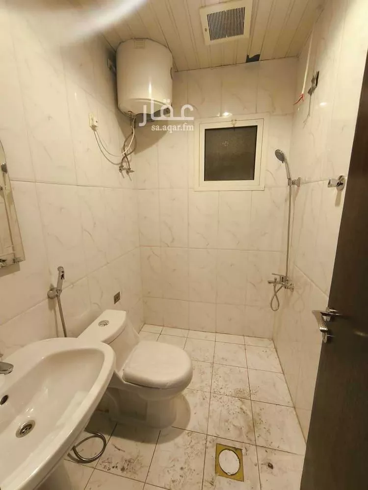 شقة للإيجار في شارع عبيد ابن ثعلبة, حي المنتزة, مدينة الدمام, المنطقة الشرقية صورة 4
