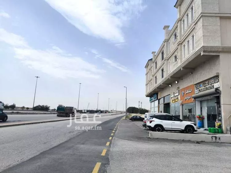 عمارة للبيع في شارع ابو شداد, حي النهضة, مدينة الدمام, المنطقة الشرقية صورة 5