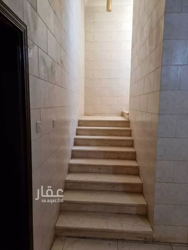 عمارة للبيع في شارع طلق ابن علي الحنفي, حي بنى حارثة, مدينة المدينة المنورة, منطقة المدينة المنورة 6