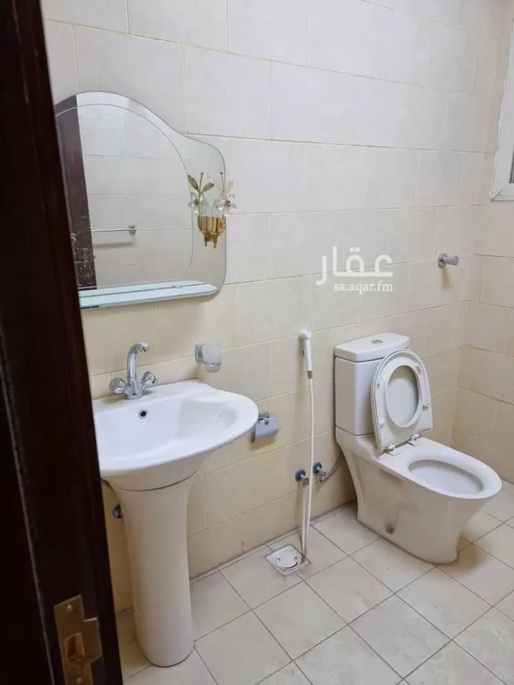 عمارة للبيع في شارع طلق ابن علي الحنفي, حي بنى حارثة, مدينة المدينة المنورة, منطقة المدينة المنورة 21