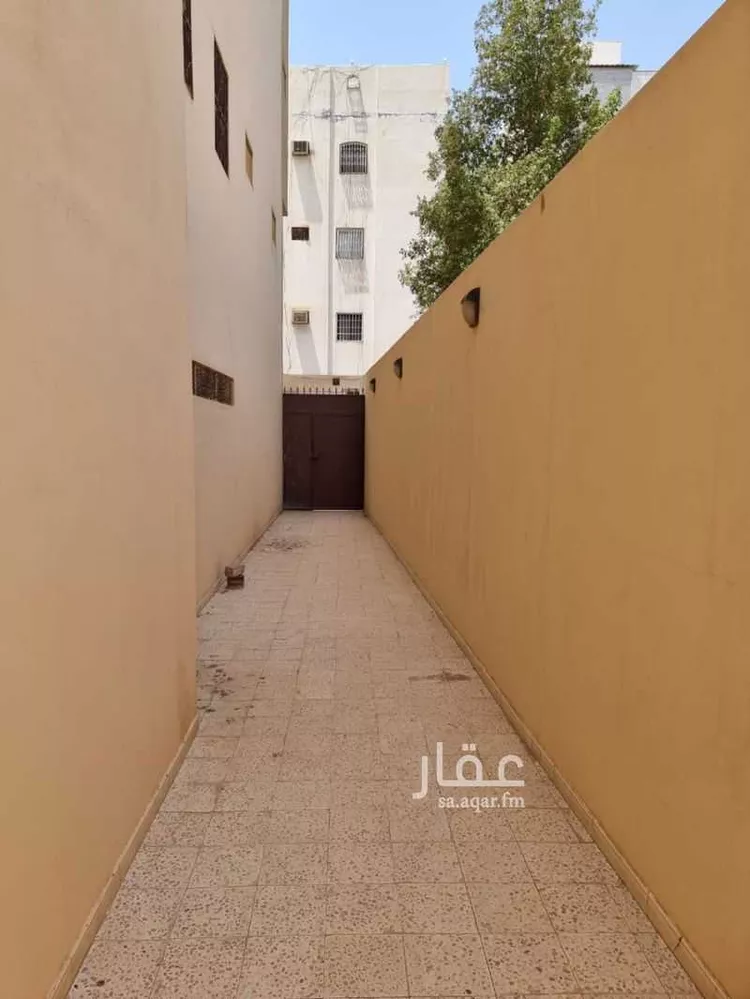 عمارة للبيع في شارع طلق ابن علي الحنفي, حي بنى حارثة, مدينة المدينة المنورة, منطقة المدينة المنورة صورة 3