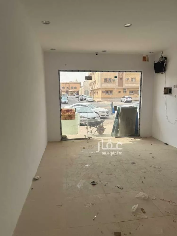 محل للإيجار في شارع عبدالعزيز آل معمر, حي الملك فيصل, مدينة الرياض, منطقة الرياض صورة 2