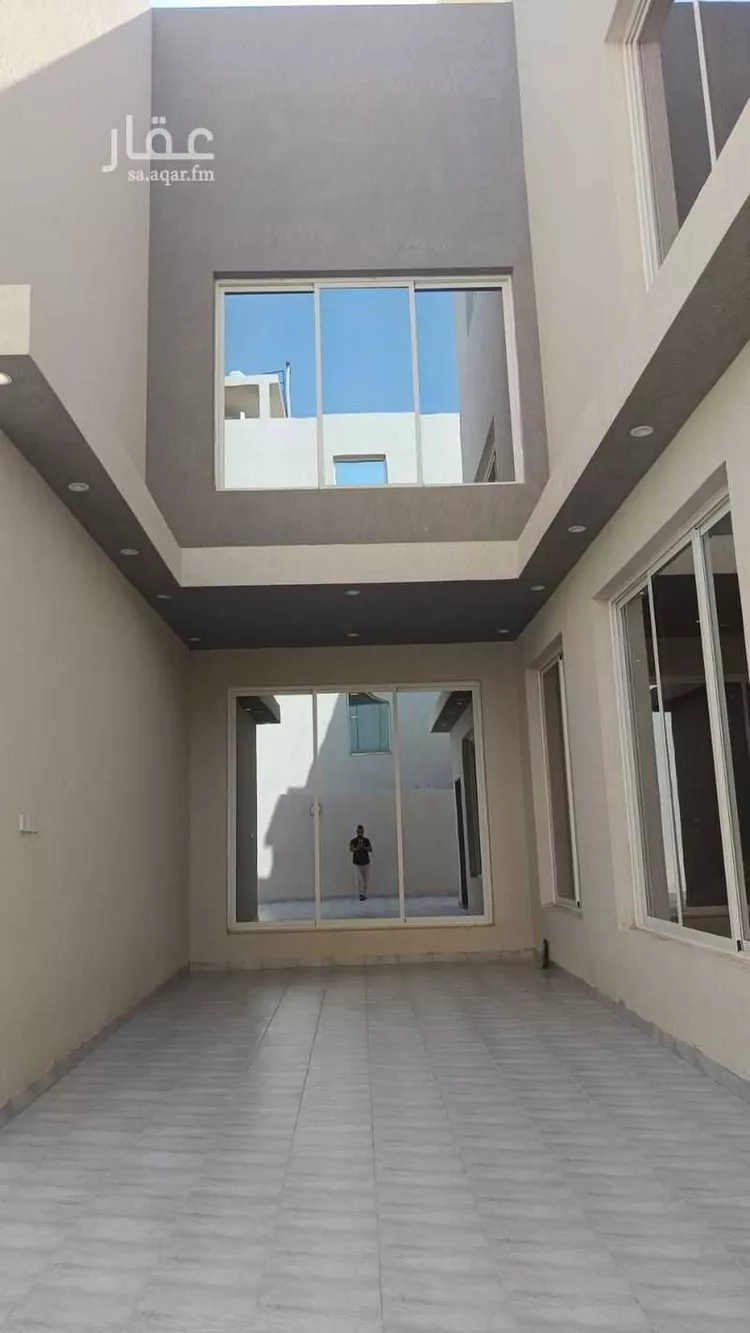 فيلا للبيع في شارع ابوالقاسم الشابي, حي الروضة, مدينة حريملاء, منطقة الرياض صورة 3