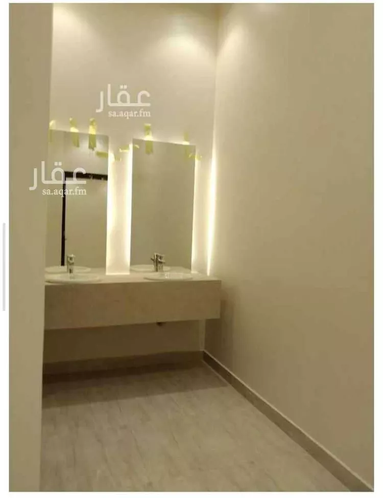فيلا للبيع في شارع عبدالله بن جعفر, حي الرمال, مدينة الرياض, منطقة الرياض صورة 2