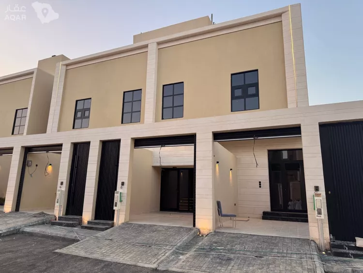 فيلا للبيع في شارع محمد بن أبي تمام, حي العوالي, مدينة الرياض, منطقة الرياض