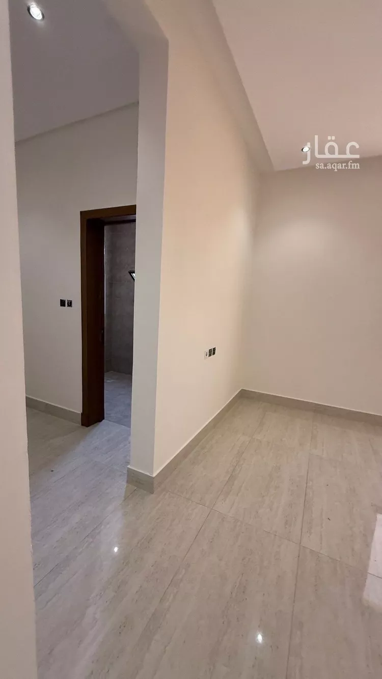 دور للبيع في شارع ابن عمر القرشي, حي طويق, مدينة الرياض, منطقة الرياض صورة 2