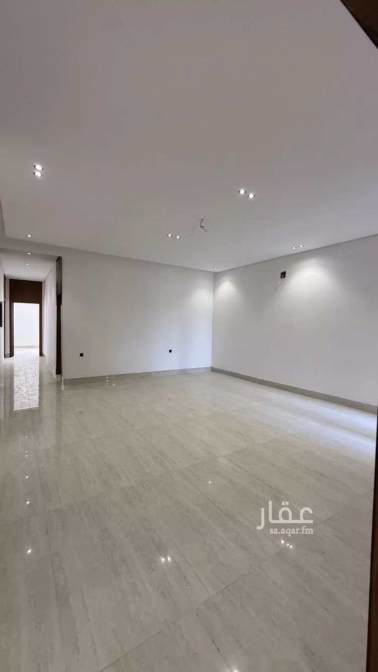Floor for Sale in Riyadh Tuwaiq