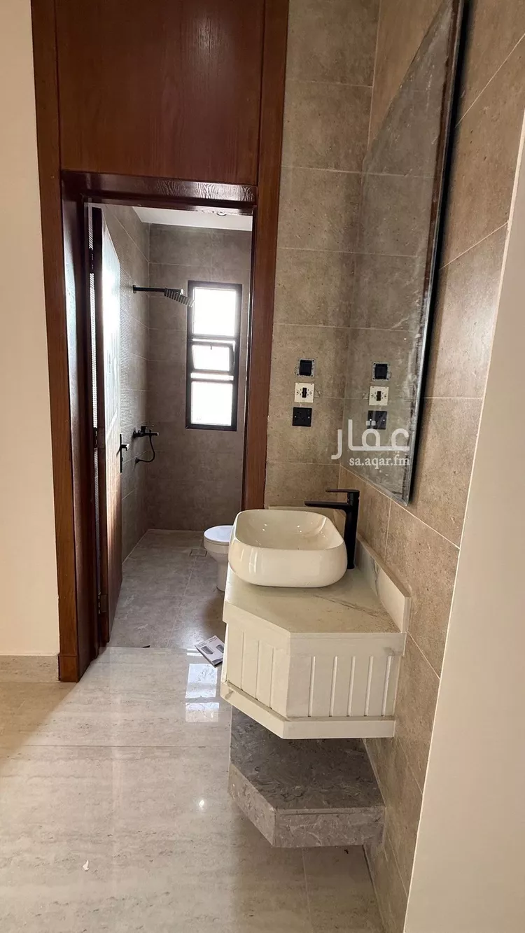 دور للبيع في شارع ابن عمر القرشي, حي طويق, مدينة الرياض, منطقة الرياض
