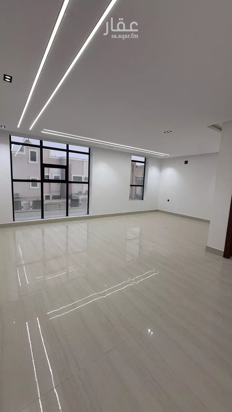 فيلا للبيع في شارع الشوبك, حي العريجاء الغربي, مدينة الرياض, منطقة الرياض صورة 2