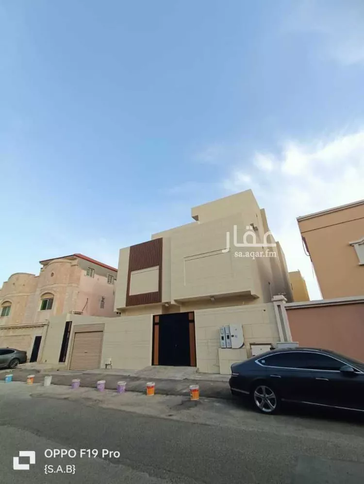 Building for Sale in Jeddah Al Basateen صورة 3