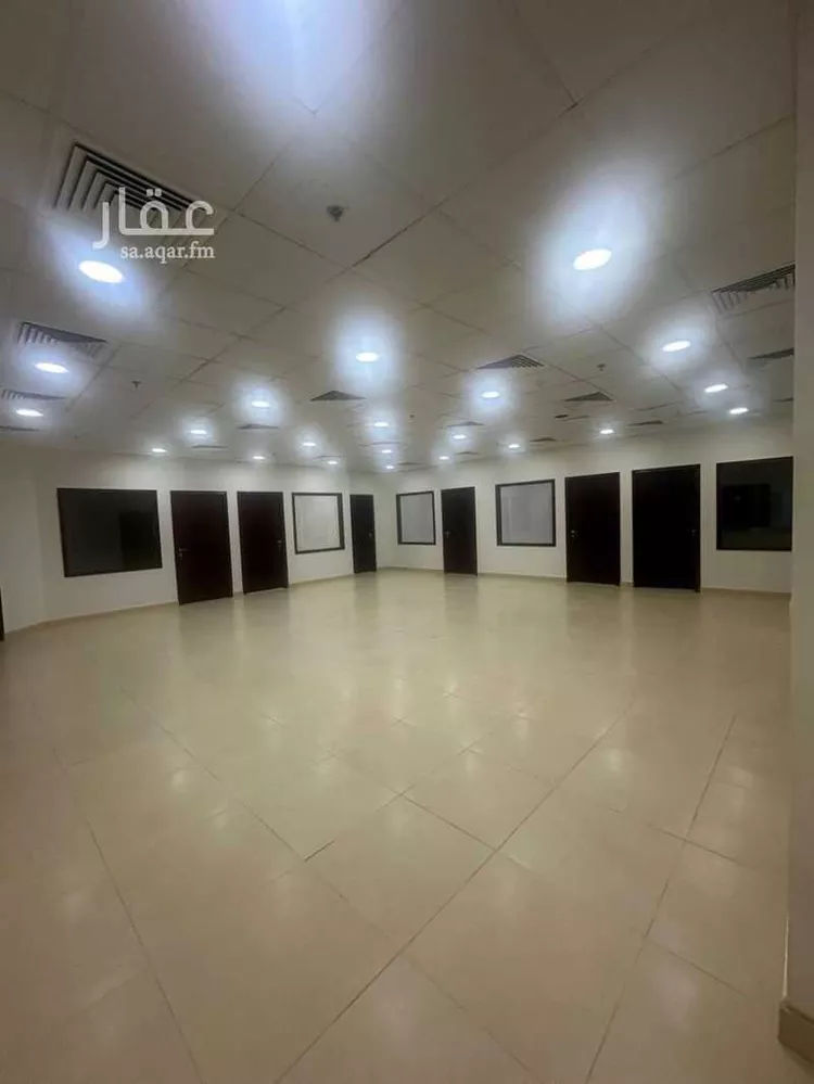 محل للبيع في شارع طريق الملك عبدالعزيز, حي الروضة, مدينة بريدة, منطقة القصيم صورة 2