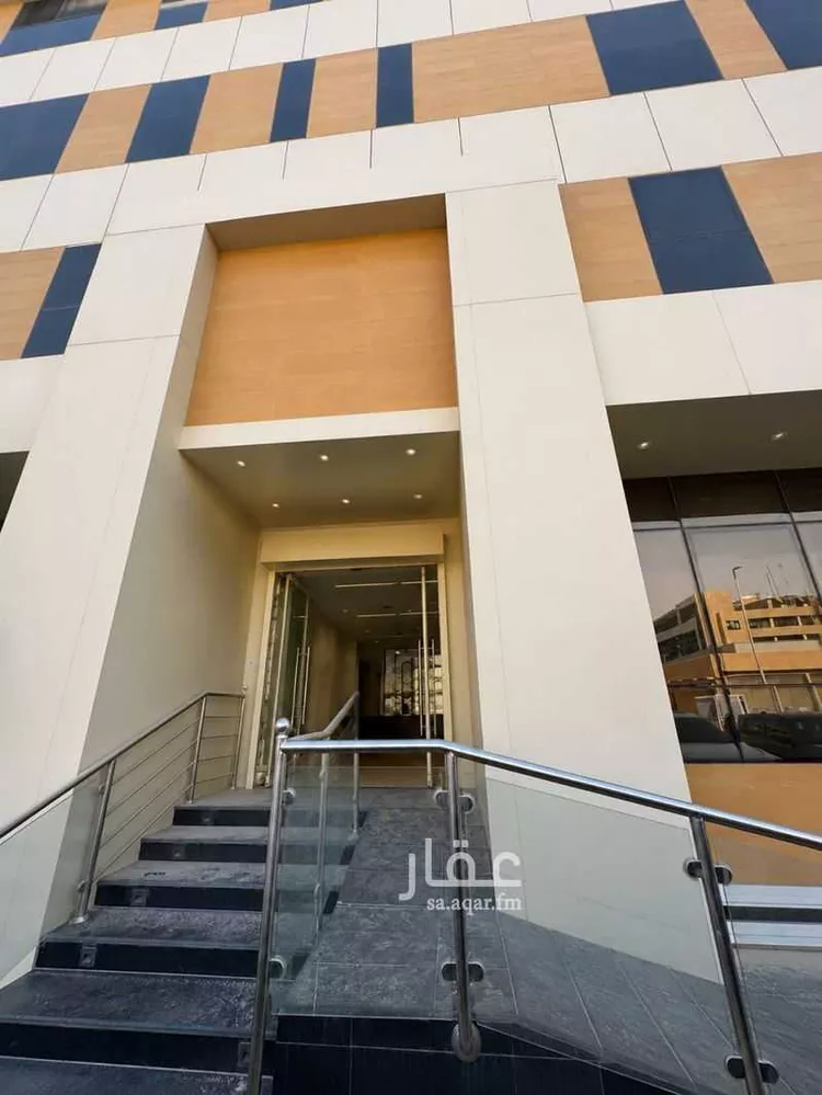 عمارة للبيع في شارع نصر بن سيار, حي الوزارات, مدينة الرياض, منطقة الرياض صورة 2