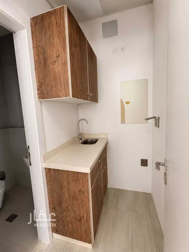 عمارة للبيع في شارع نصر بن سيار, حي الوزارات, مدينة الرياض, منطقة الرياض 21