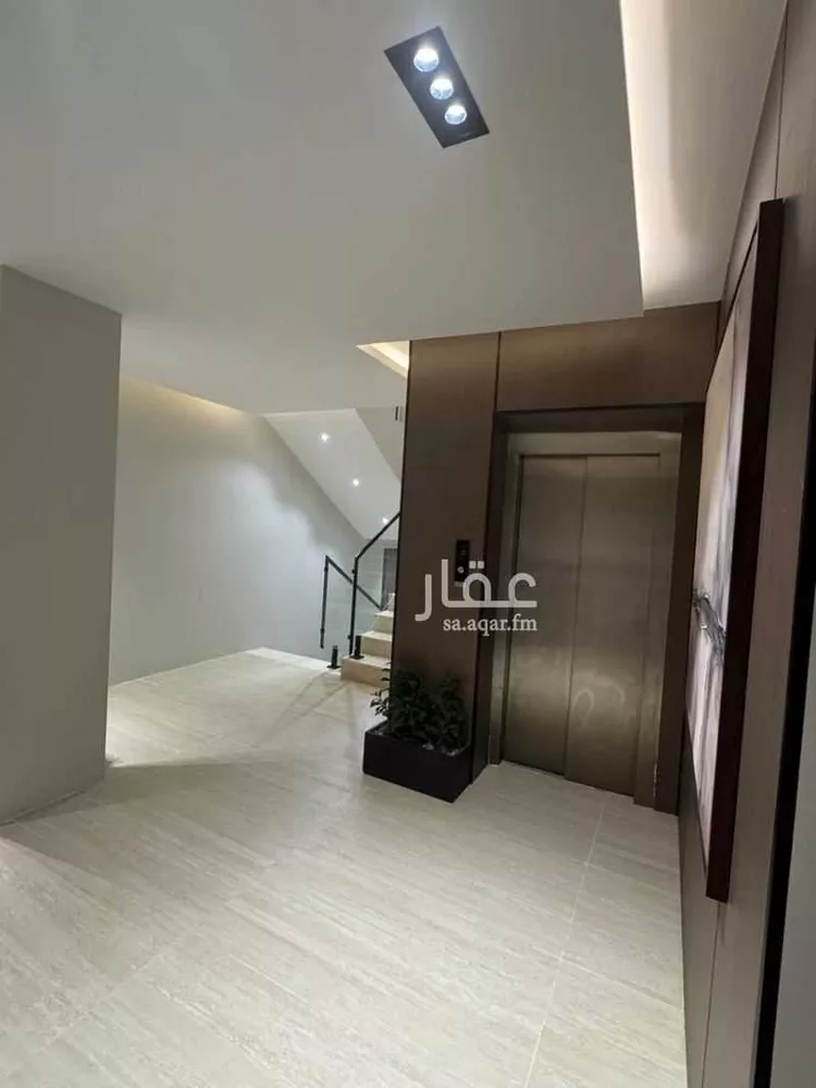 عمارة للبيع في شارع الميدان بن صخر, حي الربوة, مدينة الرياض, منطقة الرياض 12