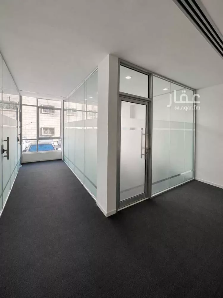 عمارة للبيع في شارع نصر بن سيار, حي الوزارات, مدينة الرياض, منطقة الرياض 18