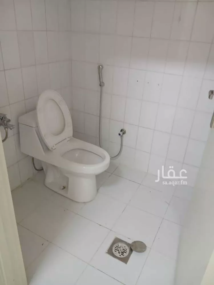 فيلا للإيجار في شارع أبي بكر بن مكارم, حي الربوة, مدينة الرياض, منطقة الرياض 1 صورة