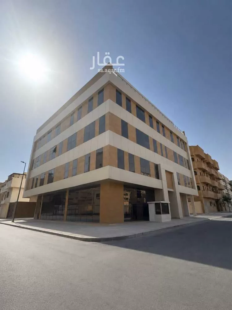 عمارة للبيع في شارع نصر بن سيار, حي الوزارات, مدينة الرياض, منطقة الرياض صورة 4