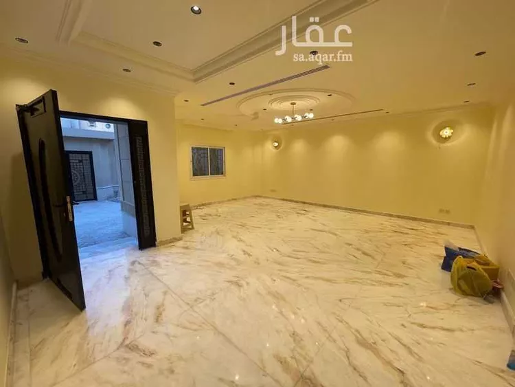 فيلا للإيجار في شارع المزاحمية, حي الربوة, مدينة الرياض, منطقة الرياض 12