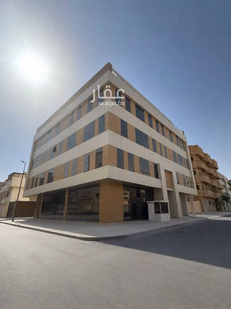 عمارة للإيجار في شارع نصر بن سيار, حي الوزارات, مدينة الرياض, منطقة الرياض صورة 3
