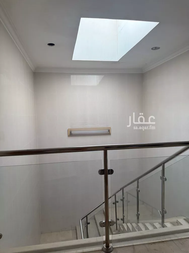 عمارة للبيع في شارع الشيخ عبدالرزاق عفيفي, حي المروج, مدينة الرياض, منطقة الرياض صورة 3