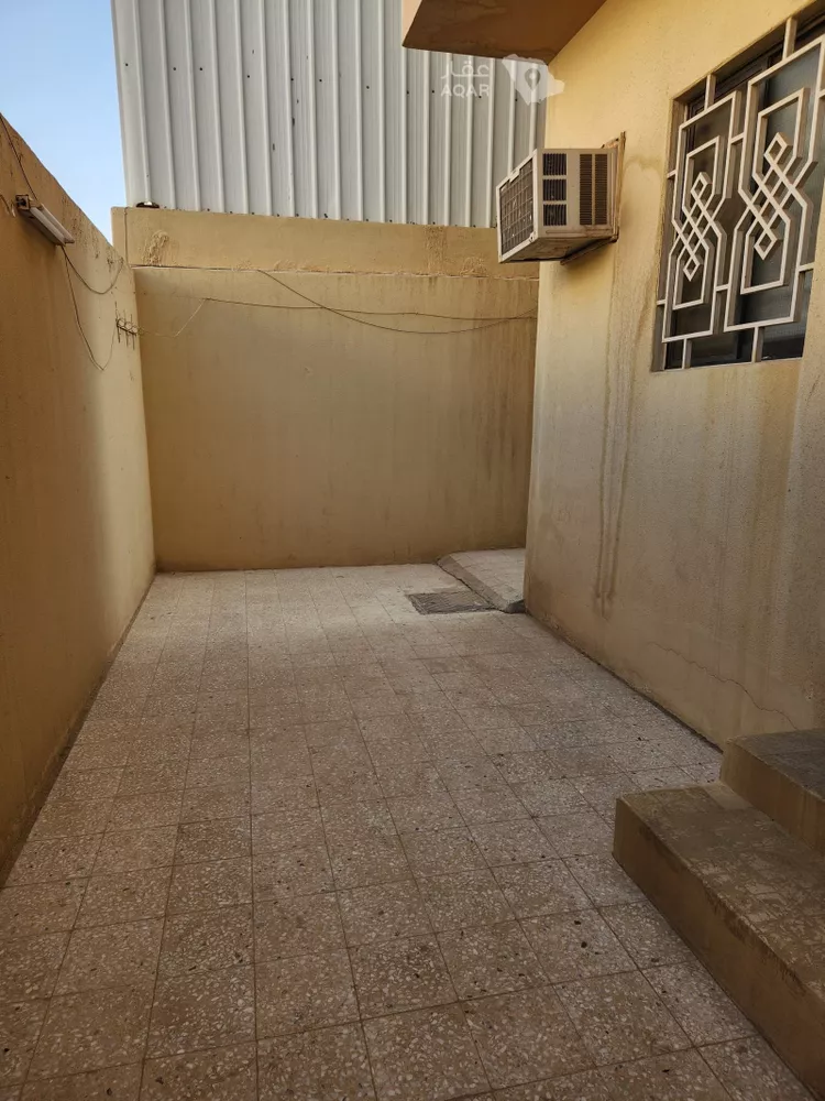 شقة للإيجار في شارع ابي البدر الموصلي, حي ظهرة البديعة, مدينة الرياض, منطقة الرياض 8